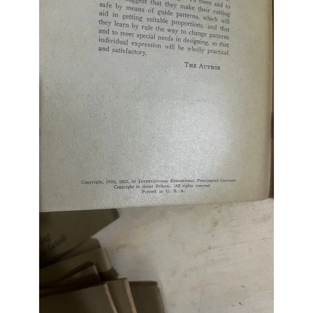 1926 Woman's Institute Individualizing‎ Tissue-Paper Patterns Sewing Booklet 403